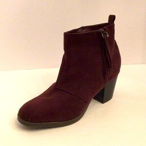 Old Navy Women's Burgundy Ankle Boots